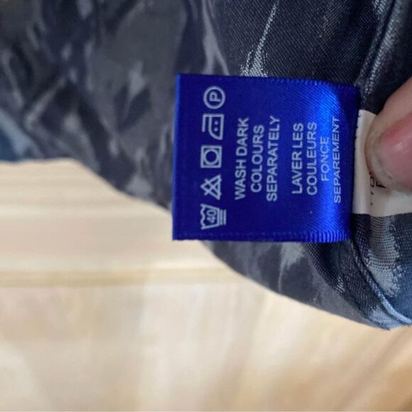 Men’s JERMYN & BOND long sleeve button down shirt. Size M. No issues. - Picture 9 of 10